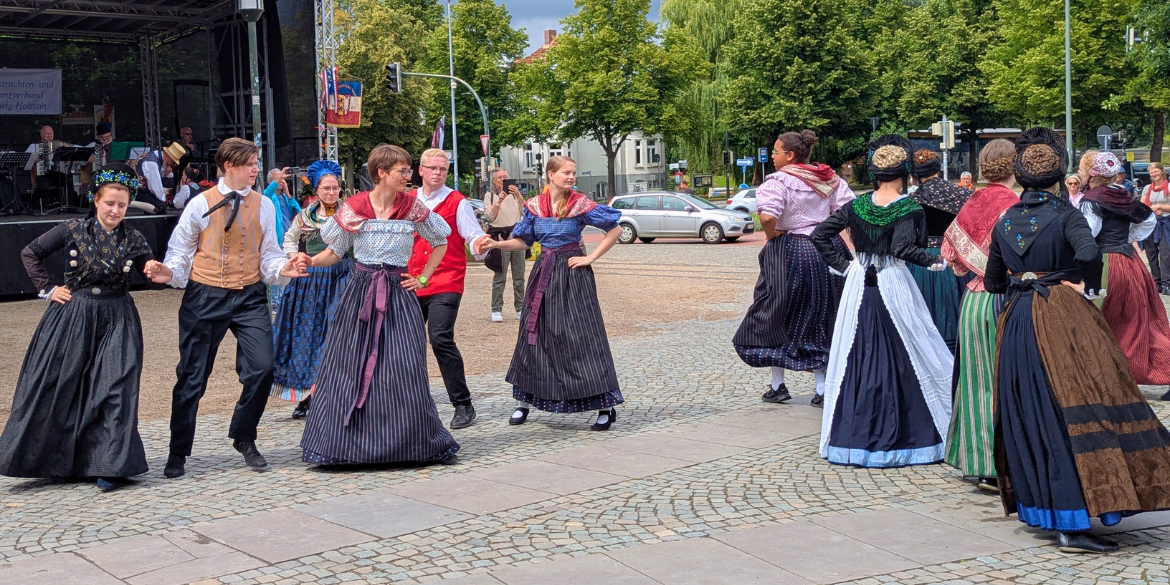 Tanz beim Landestrachtenfest